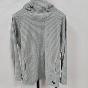 Mountain Hardwear Women's Sage Green Pullover